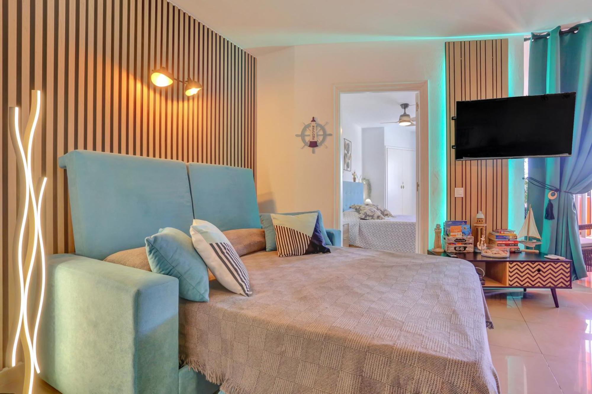 شقة Luxory Dreamy Sunset, Seafront, Direct Access To The Promenade,Wifi,Pool,Free Parking لوس كريستيانوس المظهر الخارجي الصورة
