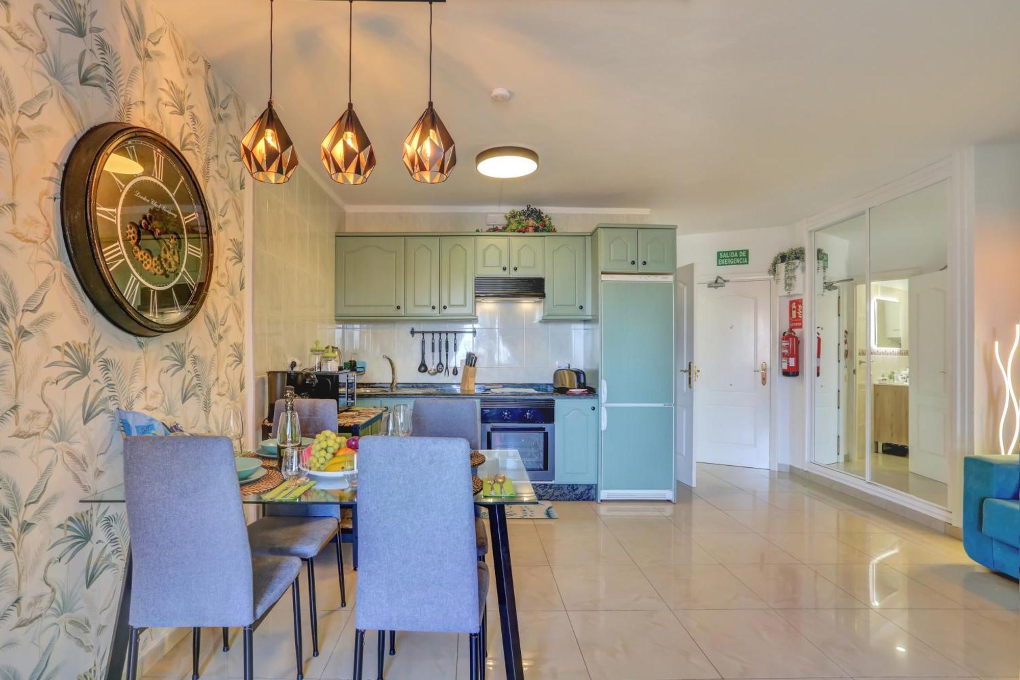 شقة Luxory Dreamy Sunset, Seafront, Direct Access To The Promenade,Wifi,Pool,Free Parking لوس كريستيانوس المظهر الخارجي الصورة